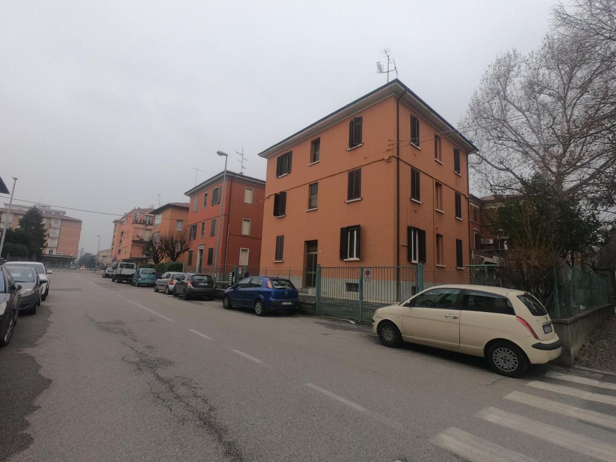 La Ex Di Nicholas Castel Maggiore Exteriér fotografie